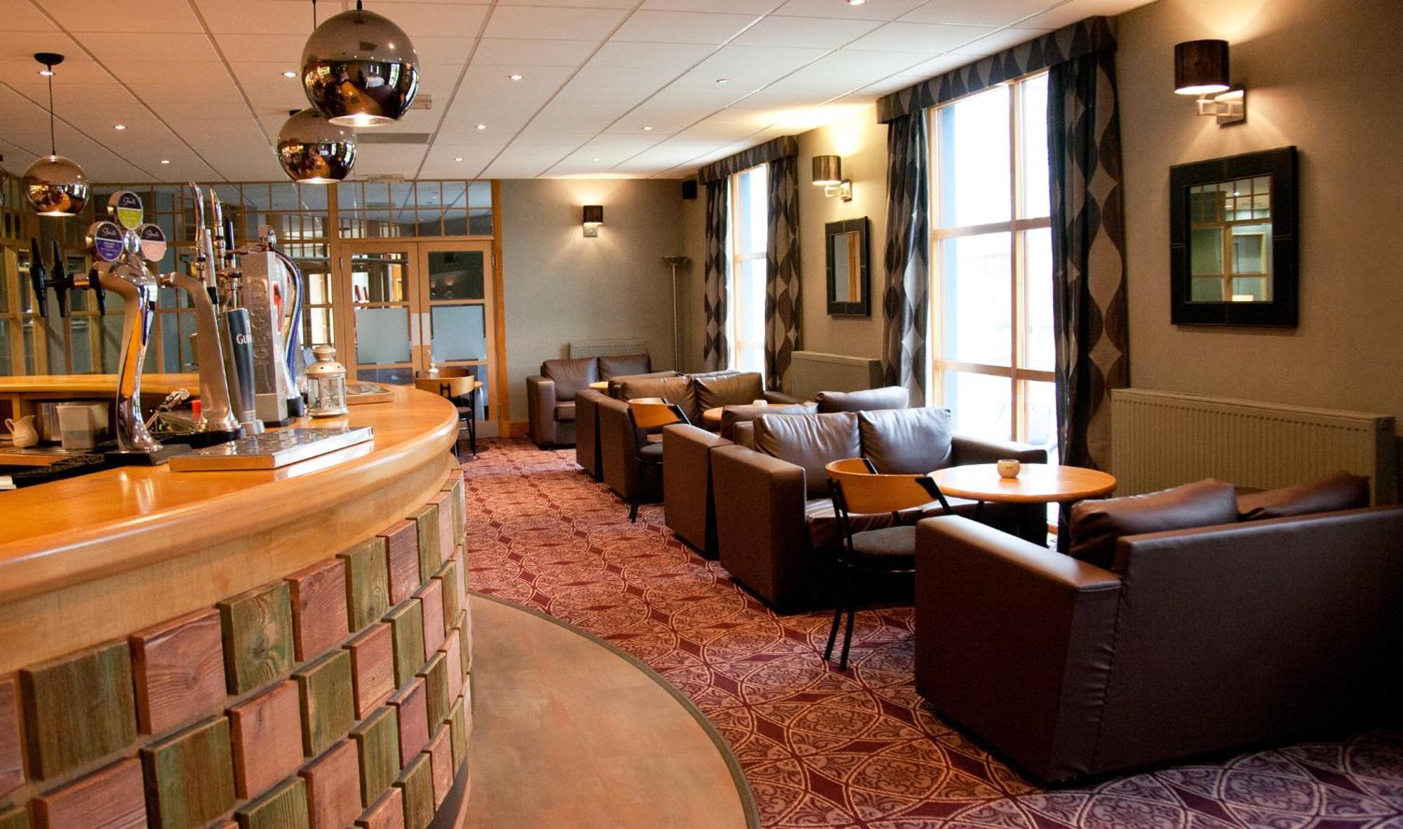 Castlecary House Hotel Екстериор снимка