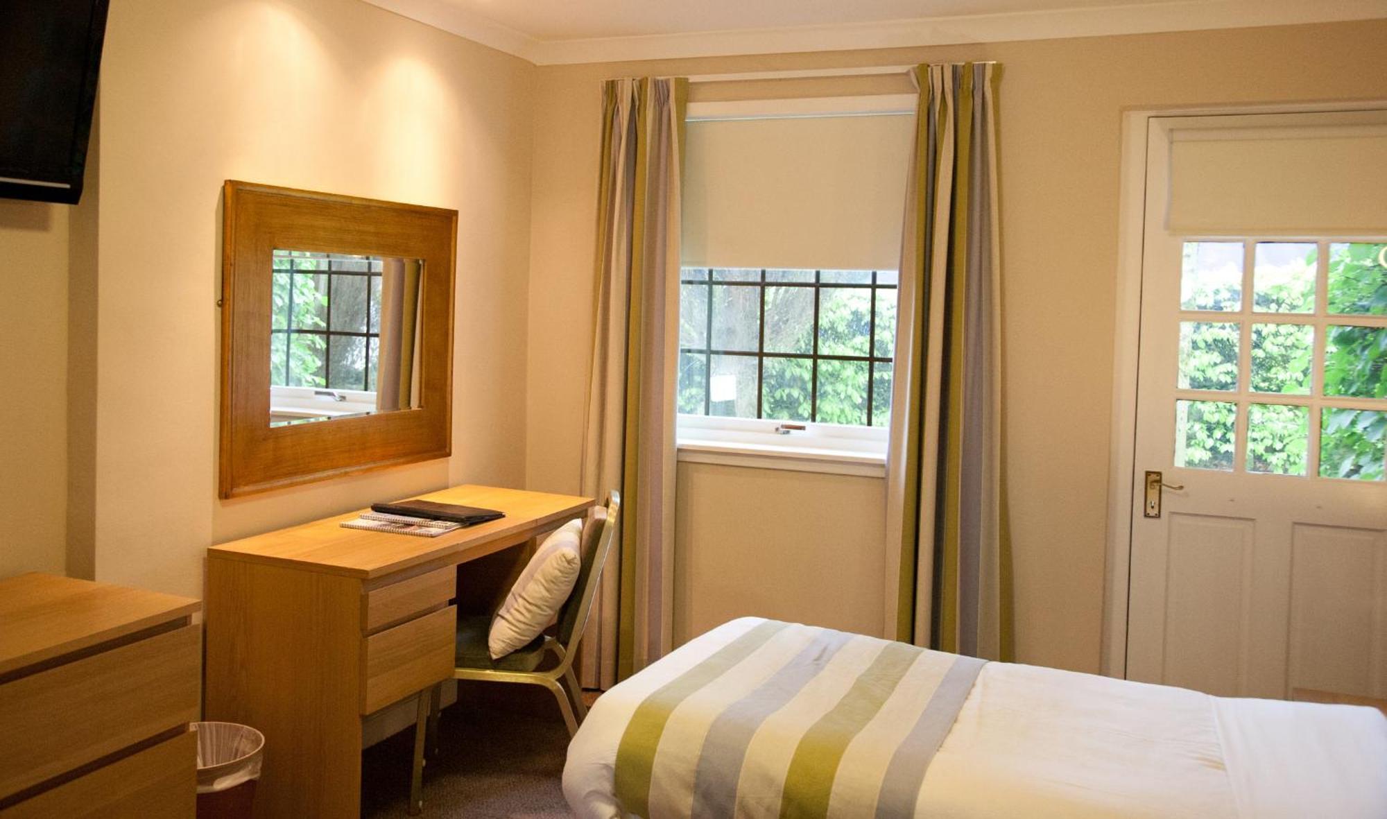 Castlecary House Hotel Екстериор снимка